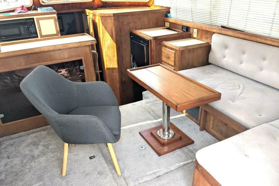 1988 Cape Dory 36 Flybridge Sedan Fast Trawler