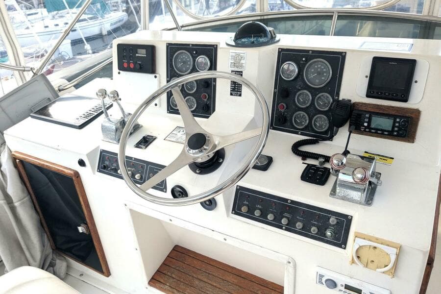 1988 Cape Dory 36 Flybridge Sedan Fast Trawler