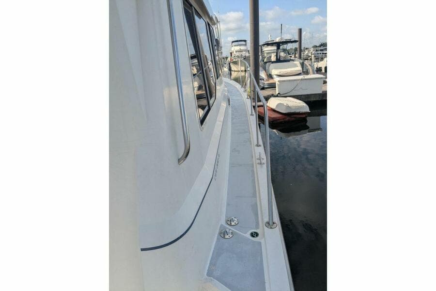 1988 Cape Dory 36 Flybridge Sedan Fast Trawler