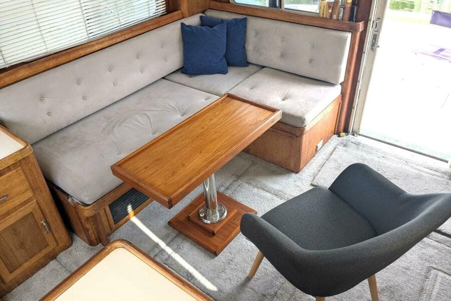 1988 Cape Dory 36 Flybridge Sedan Fast Trawler