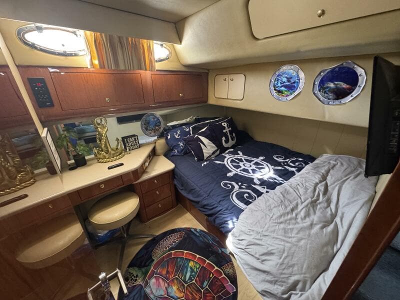 1998 Sea Ray 550 Sedan Bridge