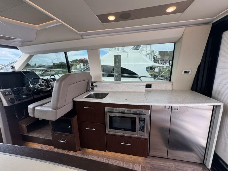 2017 Regal 42 Fly