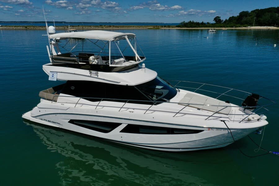 2017 Regal 42 Fly