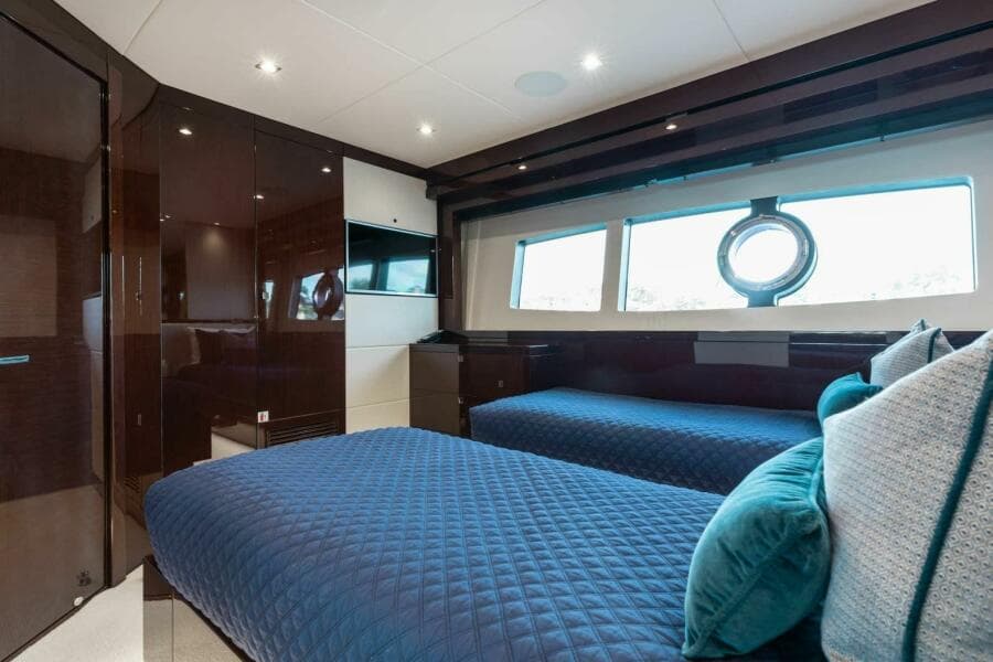 2018 Sunseeker 95 yacht
