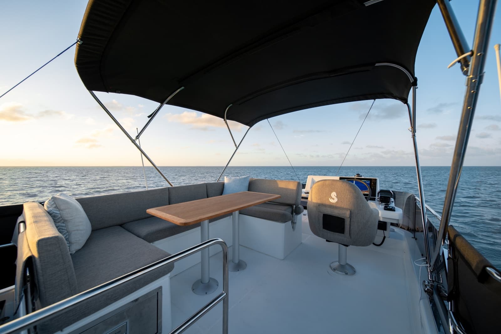 2027 Beneteau Swift Trawler 37
