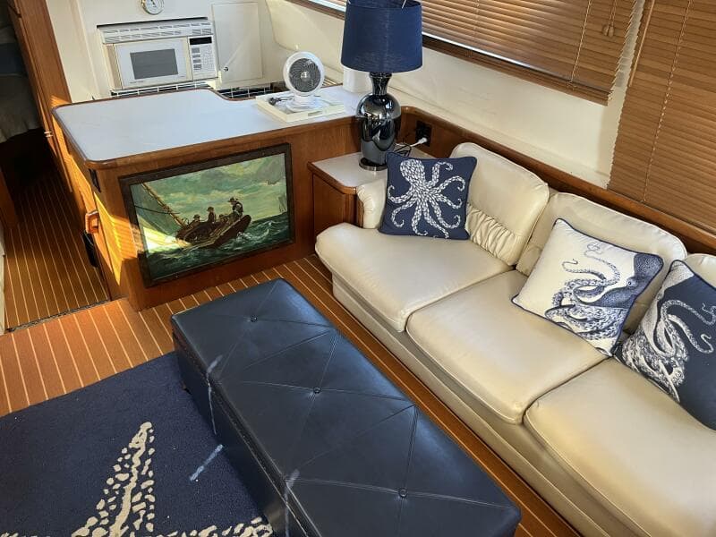 Carver 440 Aft Cabin