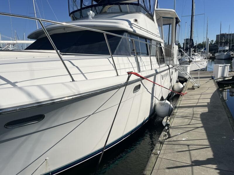 Carver 440 Aft Cabin