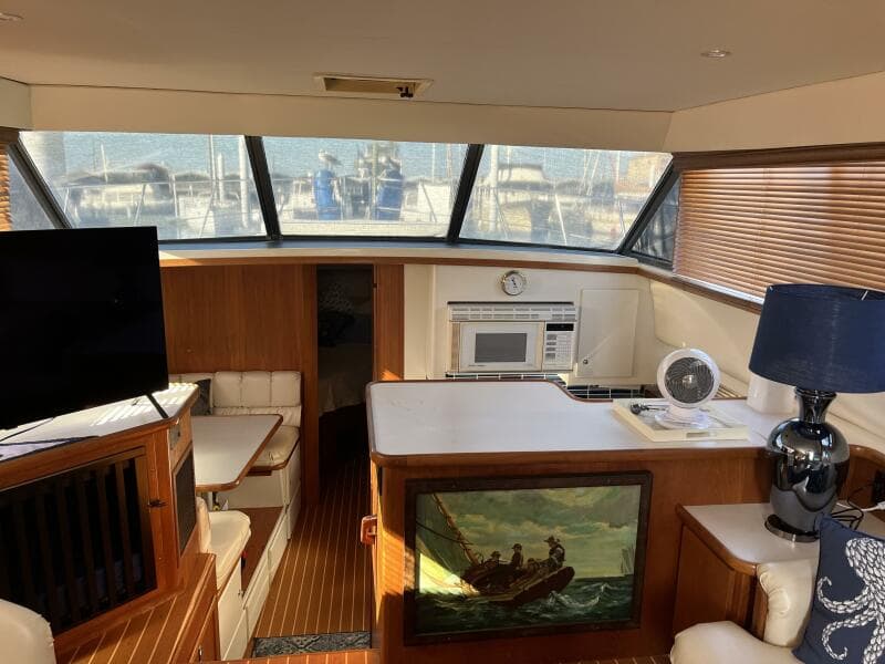 Carver 440 Aft Cabin