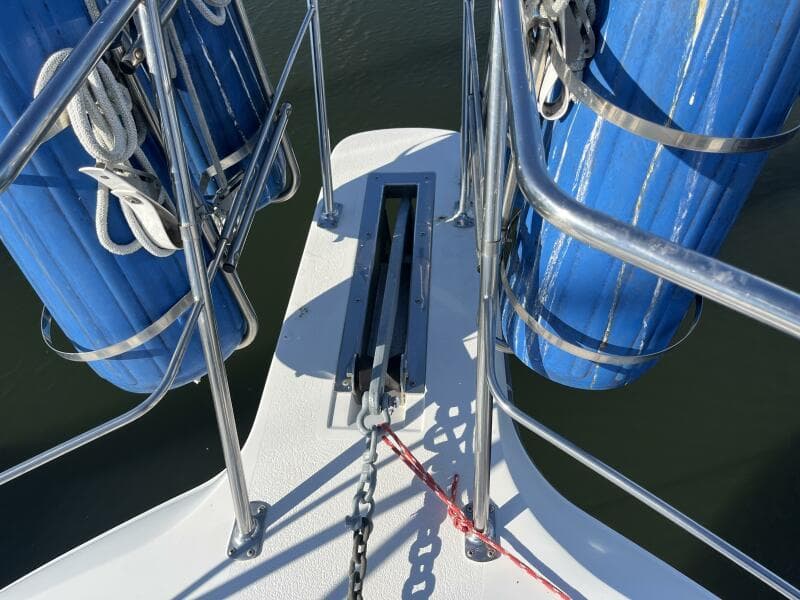 Carver 440 Aft Cabin