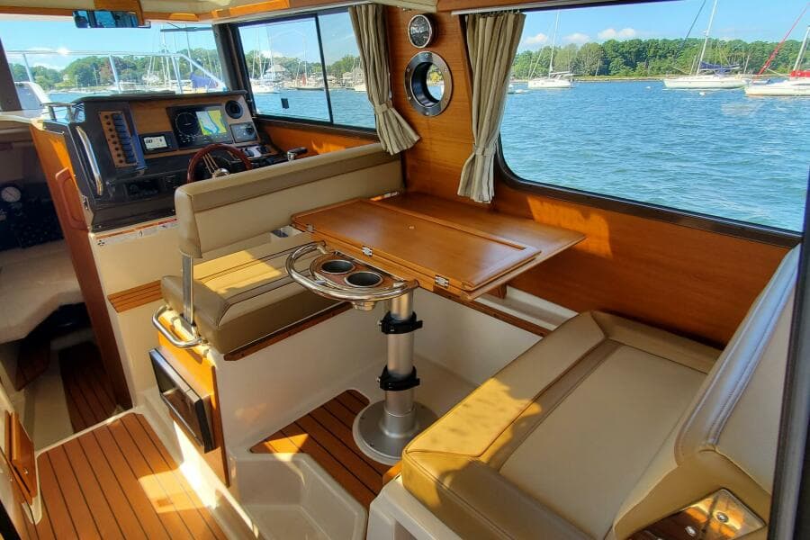 2024 Ranger Tugs R-27 LE