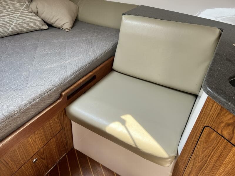 2012 Everglades 350 LX