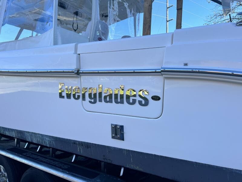 2012 Everglades 350 LX