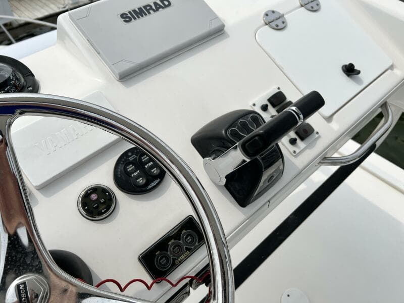 2012 Everglades 350 LX