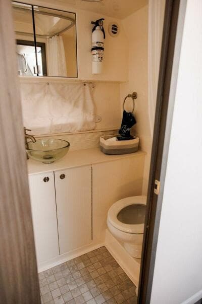2022 Sea Ray 320 Sundancer OB