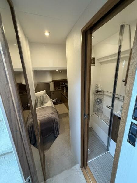 2018 Sea Ray 460 Sundancer