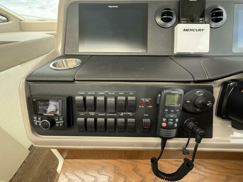 2018 Sea Ray 460 Sundancer
