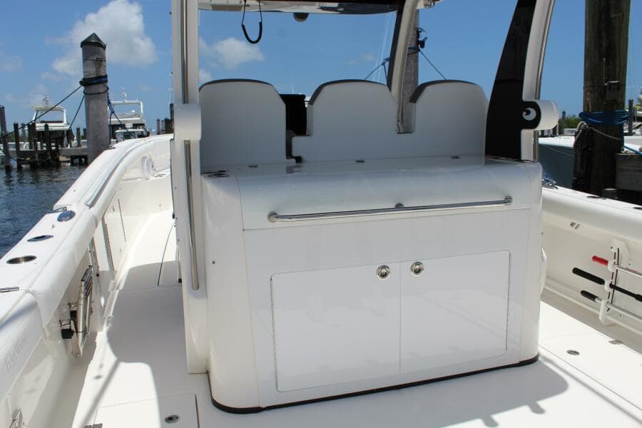 2016 Edgewater 370
