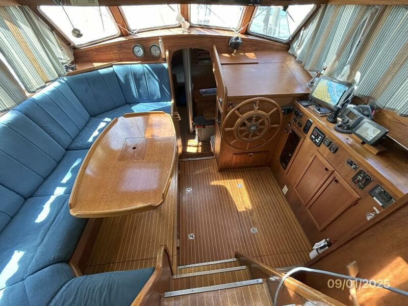 40' Nauticat pilothouse forward