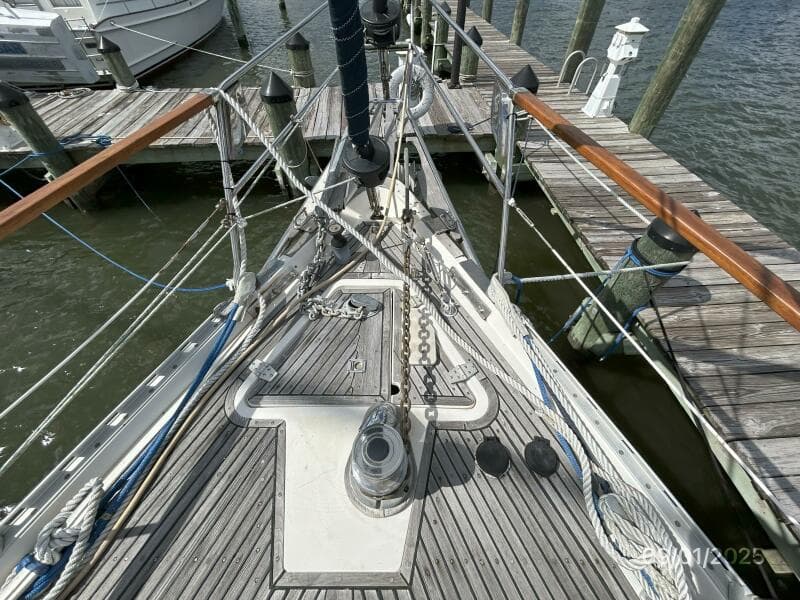 40' Nauticat anchor windlass