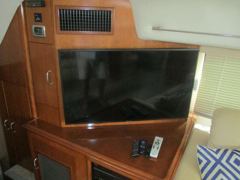 2006 Carver 