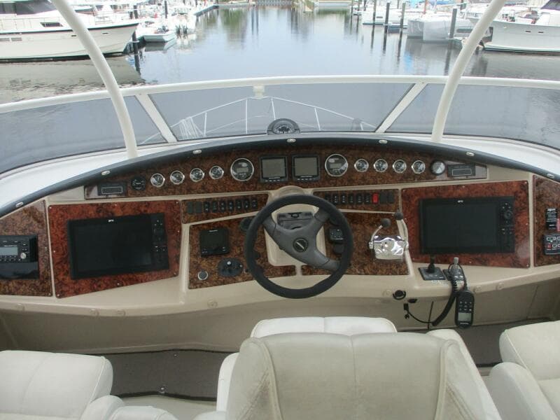 2006 Carver 