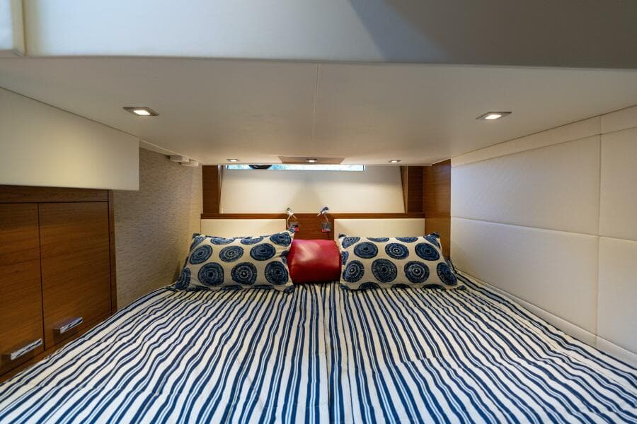2015 Tiara Yachts 44 Coupe