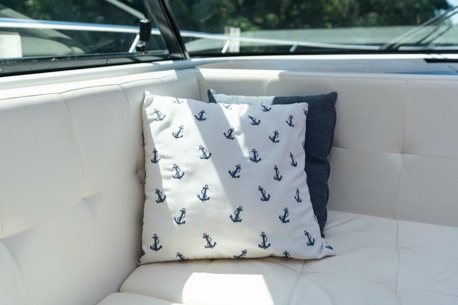 2015 Tiara Yachts 44 Coupe