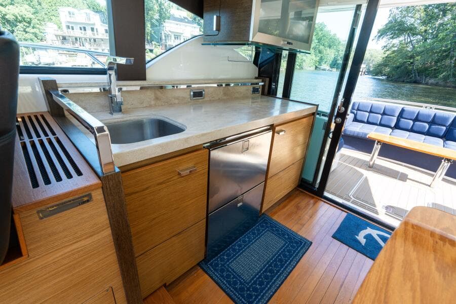 2015 Tiara Yachts 44 Coupe