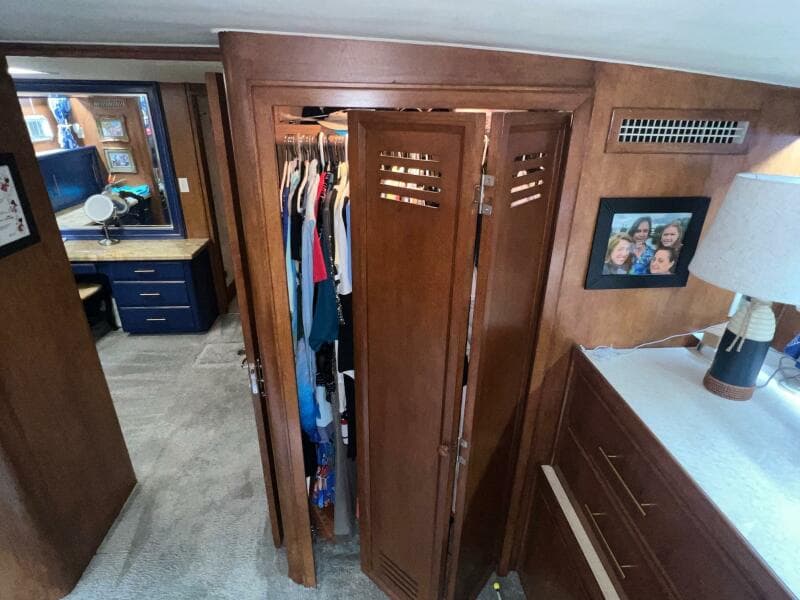 1988 Hatteras Motor Yacht