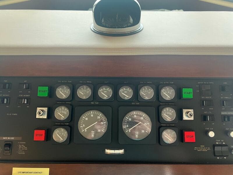 1988 Hatteras Motor Yacht