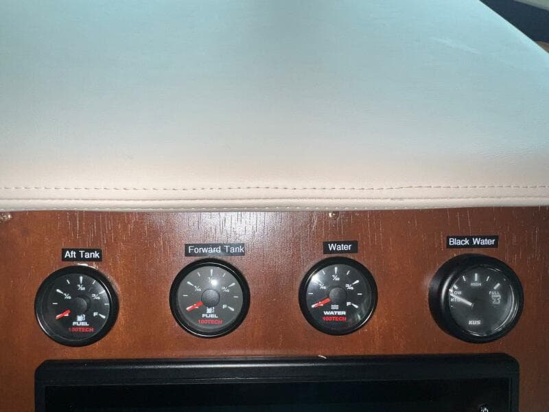 1988 Hatteras Motor Yacht
