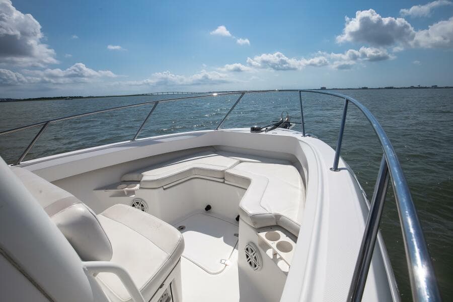 2010 Boston Whaler 250 Outrage