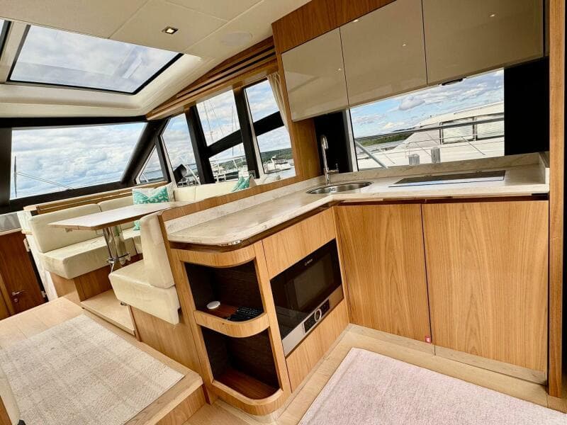 2016 Absolute 45 Sport Yacht