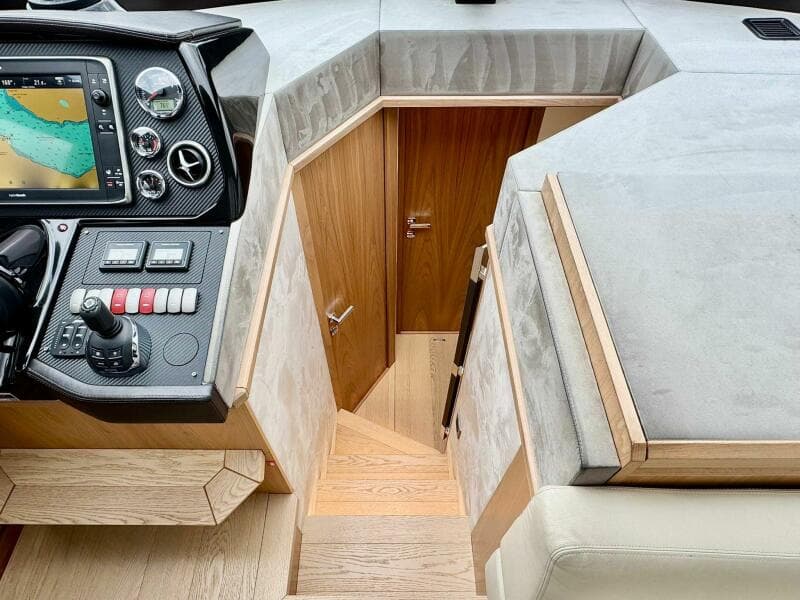 2016 Absolute 45 Sport Yacht