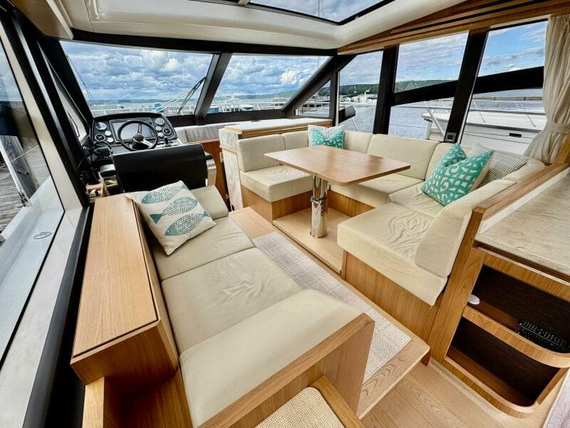 2016 Absolute 45 Sport Yacht