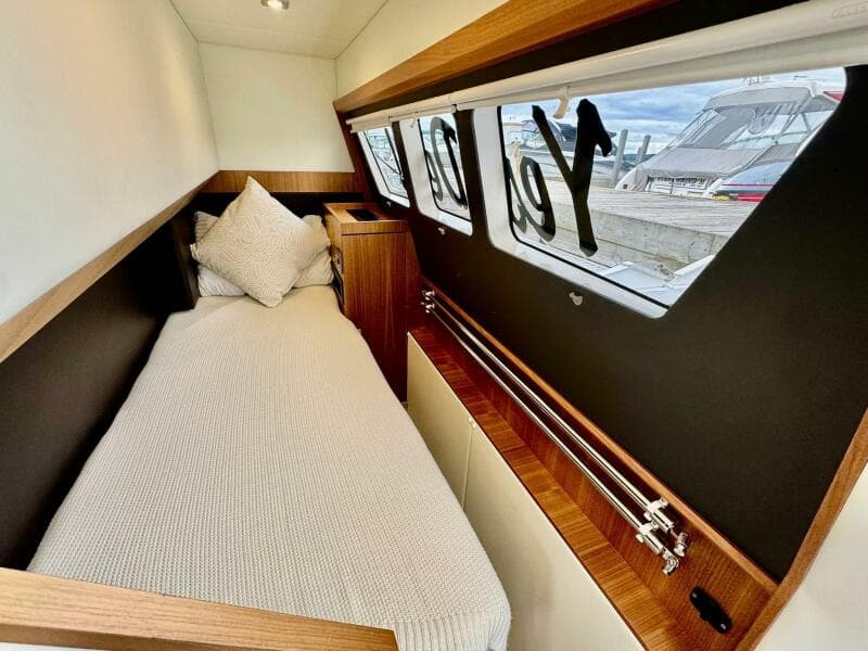 2016 Absolute 45 Sport Yacht