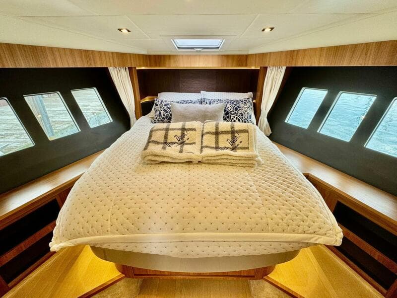 2016 Absolute 45 Sport Yacht