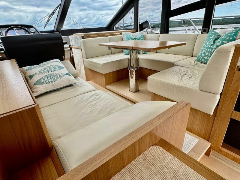 2016 Absolute 45 Sport Yacht