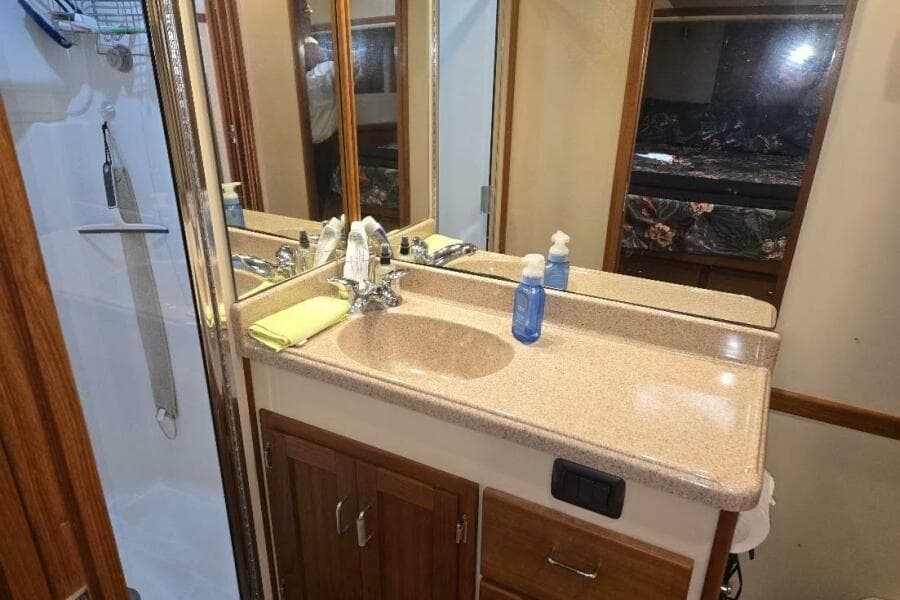 2005 American Tug 34 Pilothouse