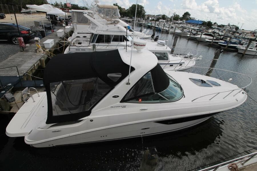 2015 Sea Ray 310 Sundancer