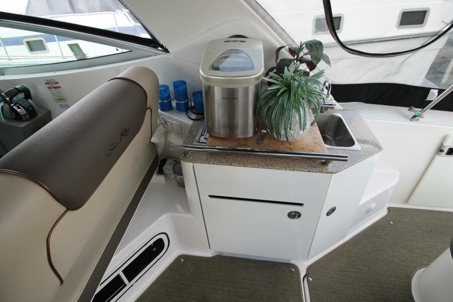 2015 Sea Ray 310 Sundancer
