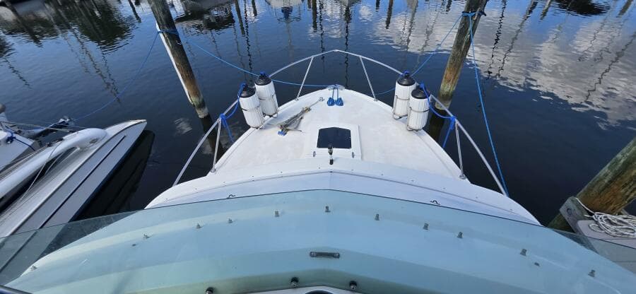 1983 Bertram 28 Flybridge Cruiser