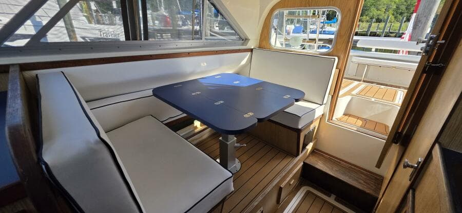 1983 Bertram 28 Flybridge Cruiser