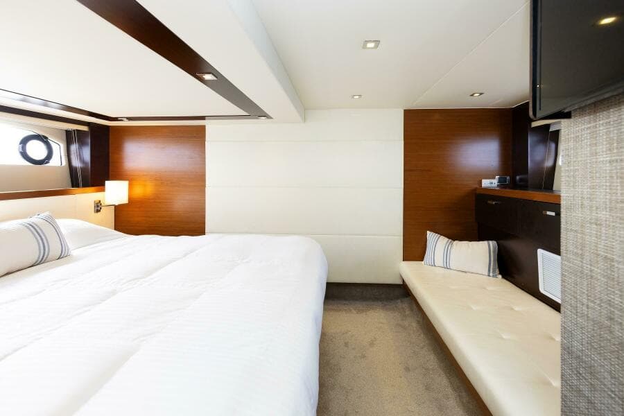 2014 Tiara Yachts 5000 Express