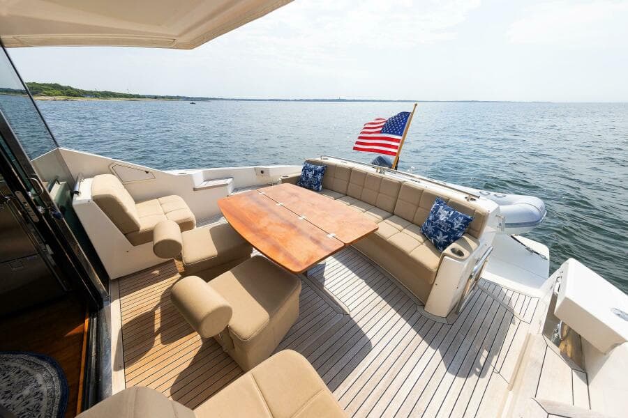 2014 Tiara Yachts 5000 Express
