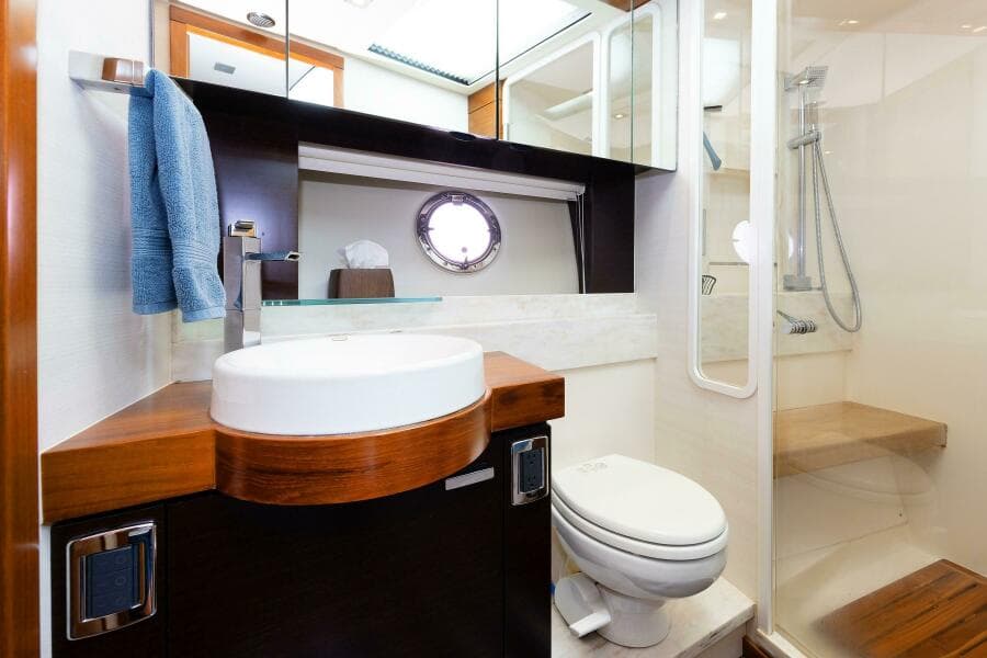 2014 Tiara Yachts 5000 Express