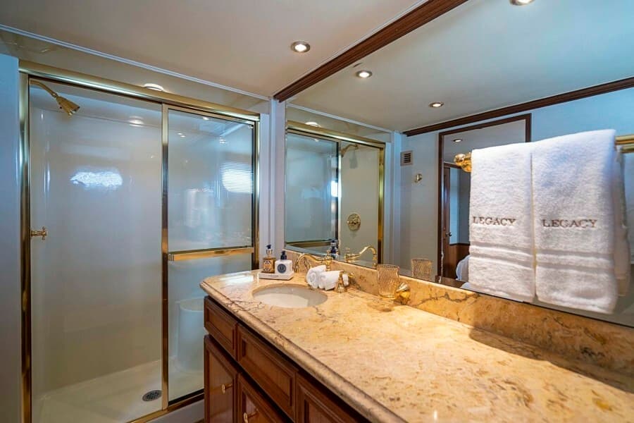 Port Guest Bath