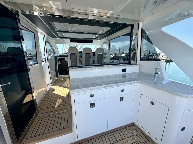 2027 Valhalla Boatworks V55 Sport Yacht