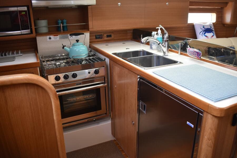 2016 Catalina 445