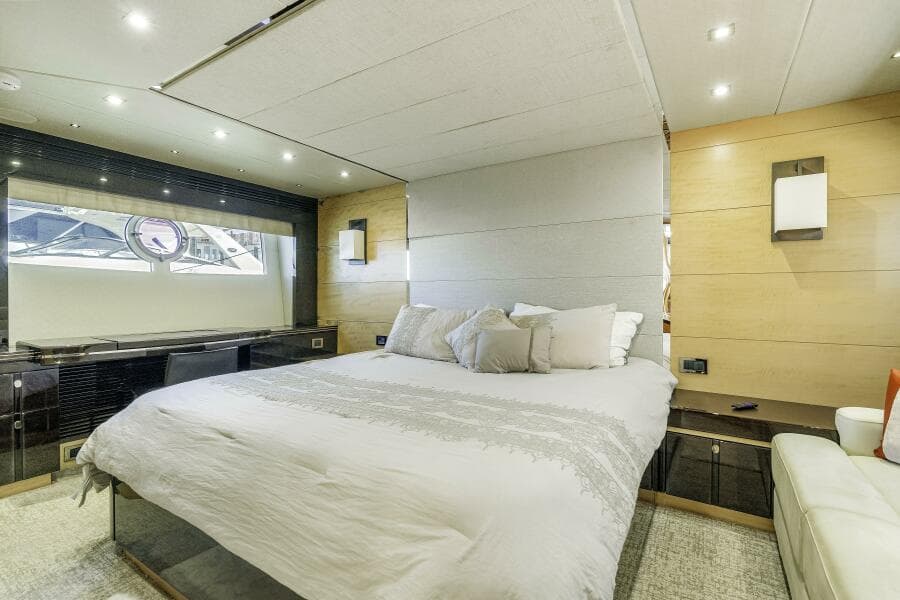 2014 Sunseeker Predator